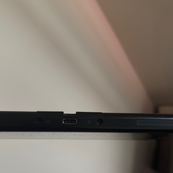 Nintendo switch Gaming Console - Picture 5 of 6